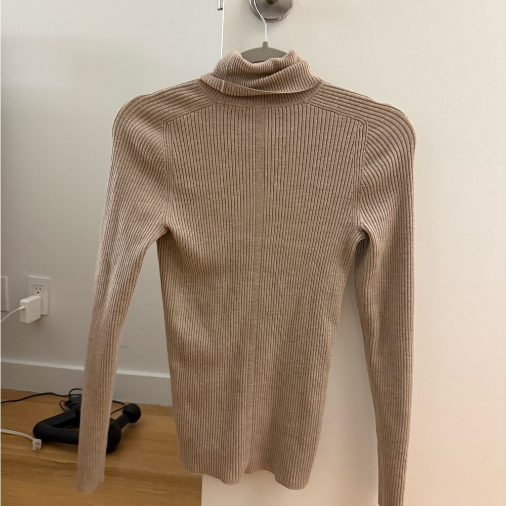 Everlane Taupe Ribbed Turtleneck Sweater Size M